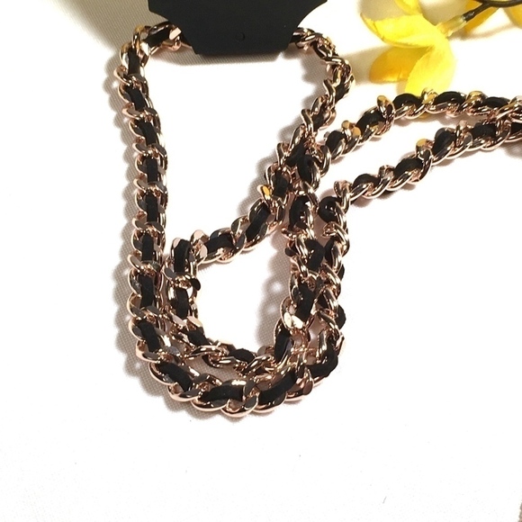 𝅺3/$29! GUESS Long Statement Necklace - Picture 3 of 7